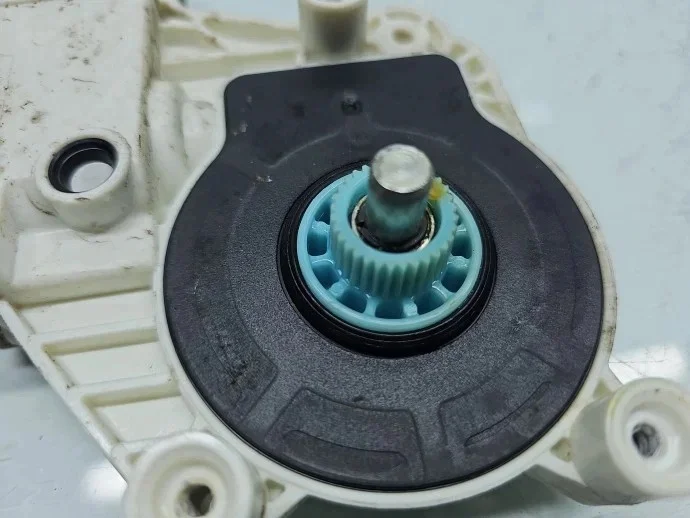 Motor vidro traseiro esquerdo BMW 5 F10 image 3