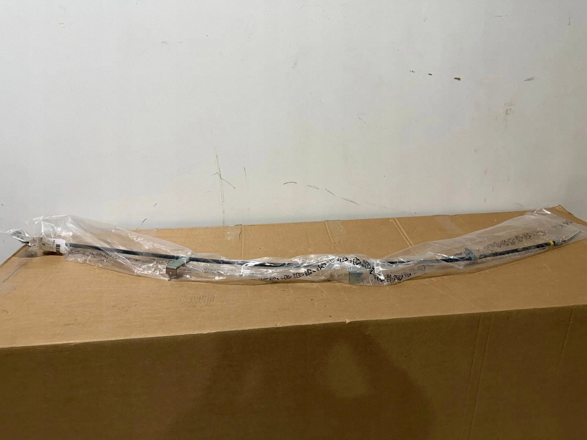 Câble de frein à main Nissan Rogue Gauche image 2
