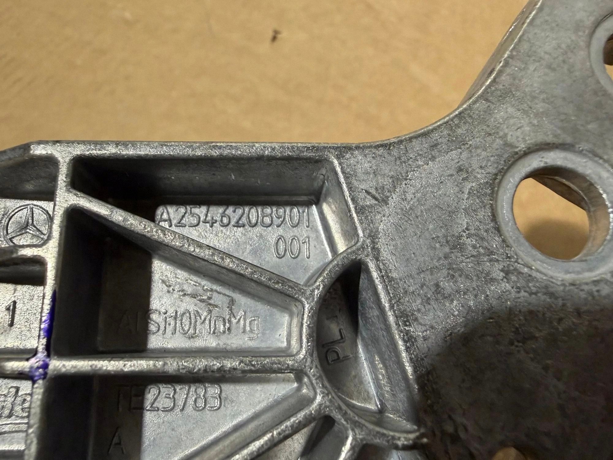 Mercedes GLC 254 Headlight Bracket A2546208901 image 7