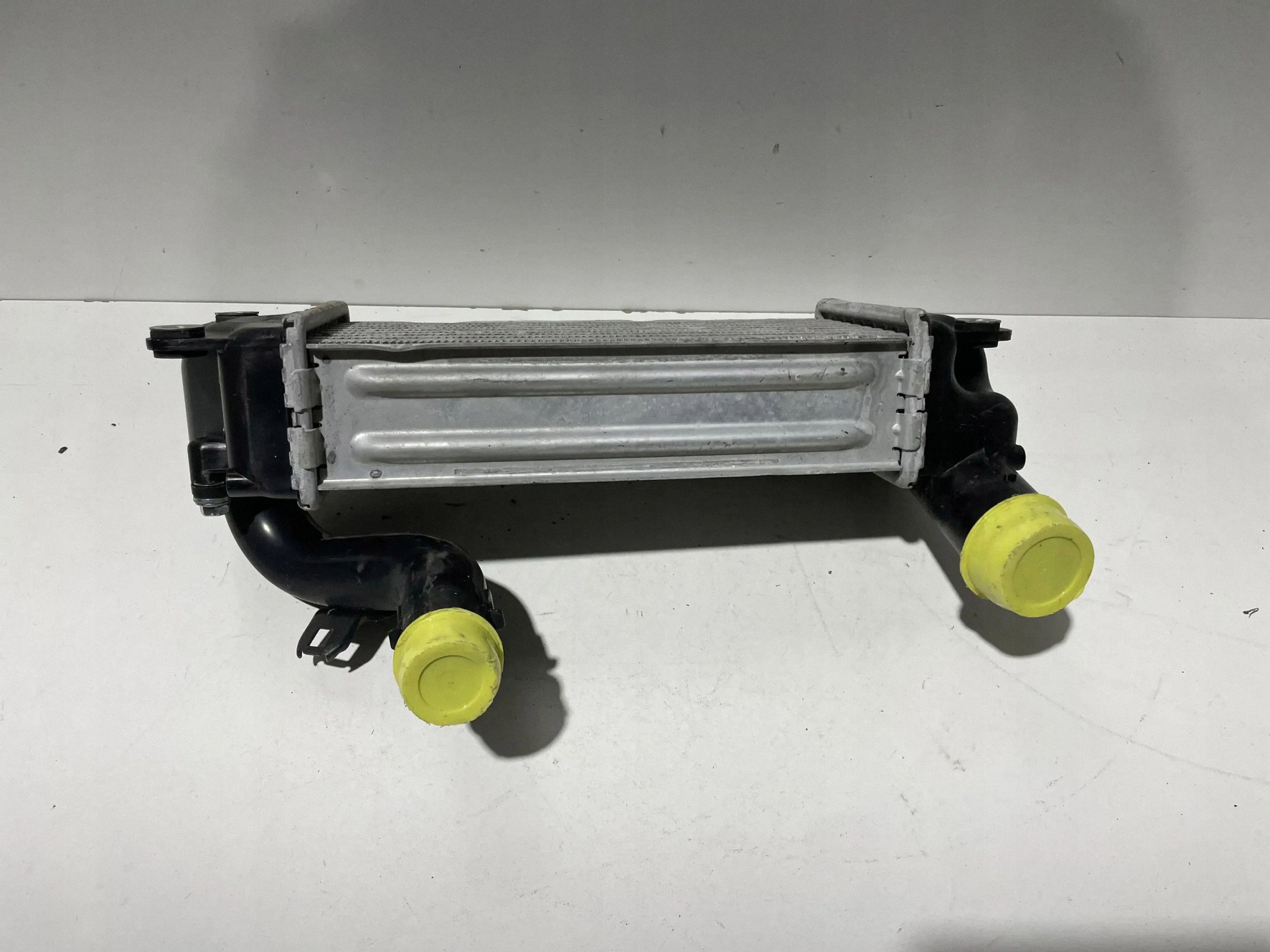 Intercooler Toyota Auris Gebruikt