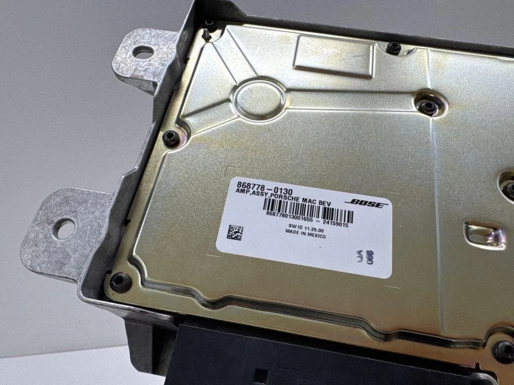 Porsche Macan Amplifier (XAB) 95C035223R image 3