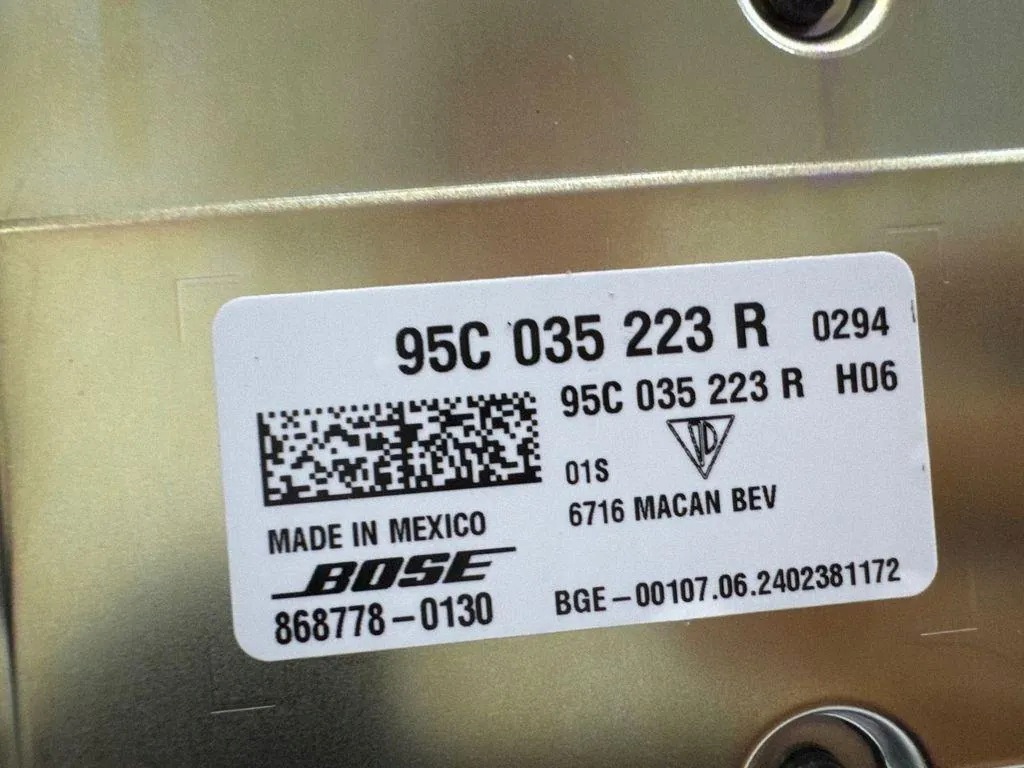 Porsche Macan Amplifier (XAB) 95C035223R image 4