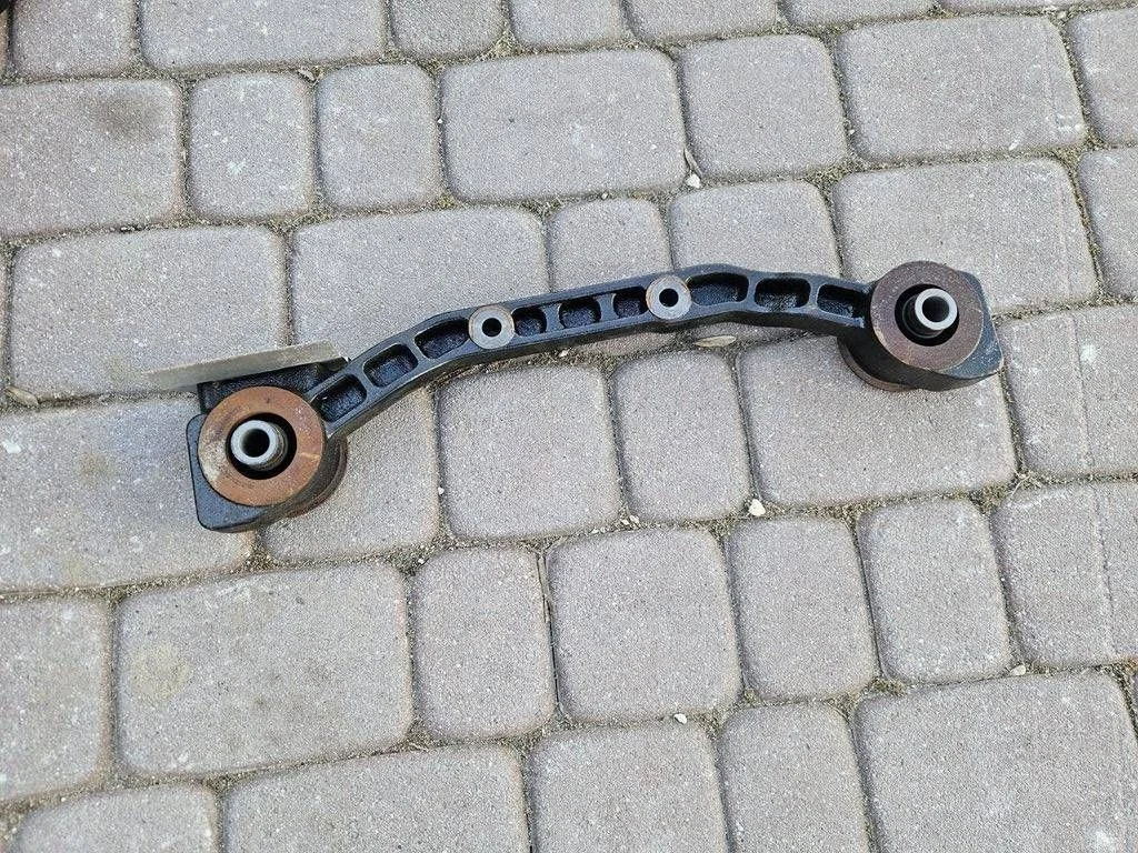 Support de pont Toyota Highlander XU70
