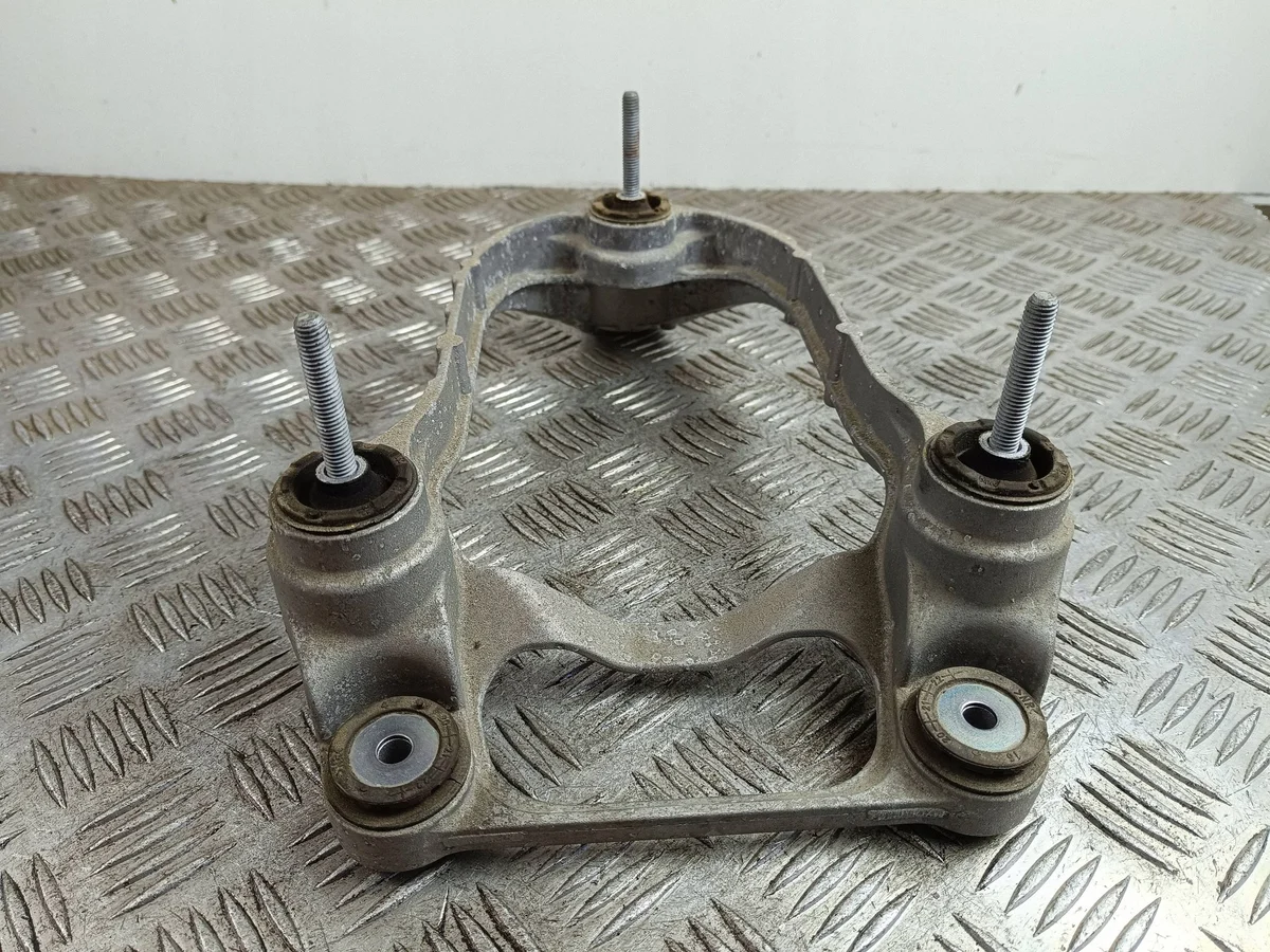 Hyundai IONIQ 6 2024 - Support Compresseur Clim image 4