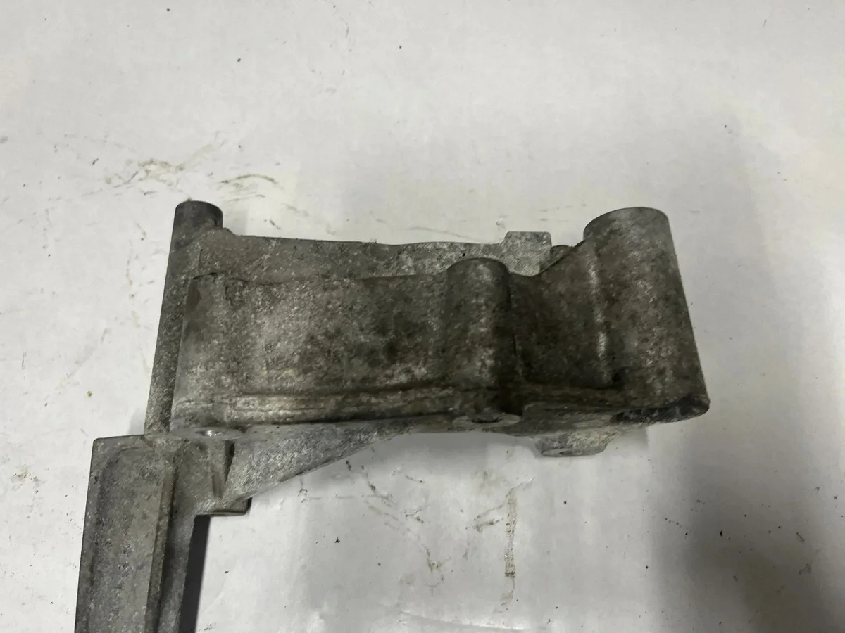 Chevrolet Camaro VI SS Engine Mount 12668983 image 3
