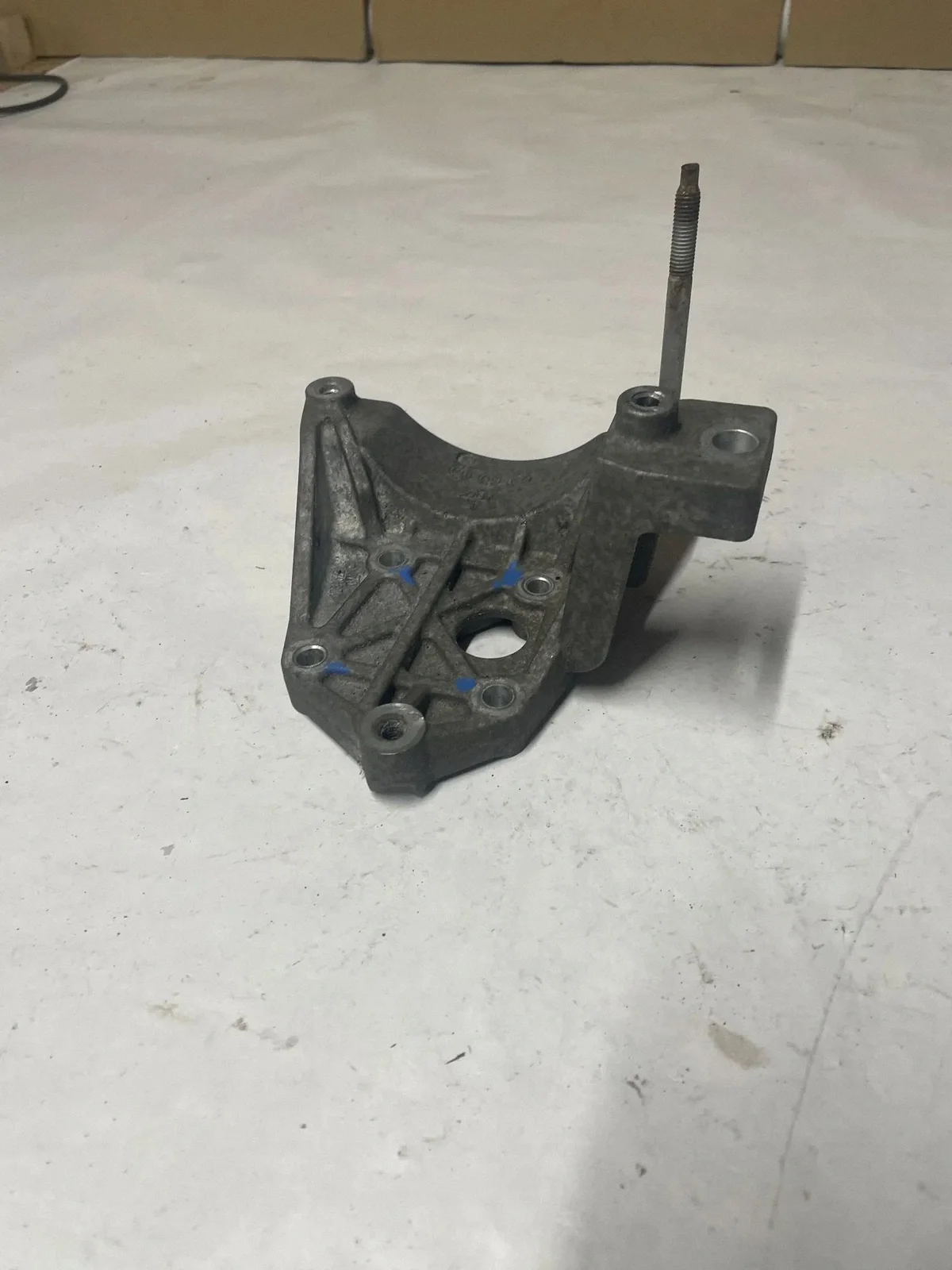 Fäste AC-kompressor Camaro SS 12643221