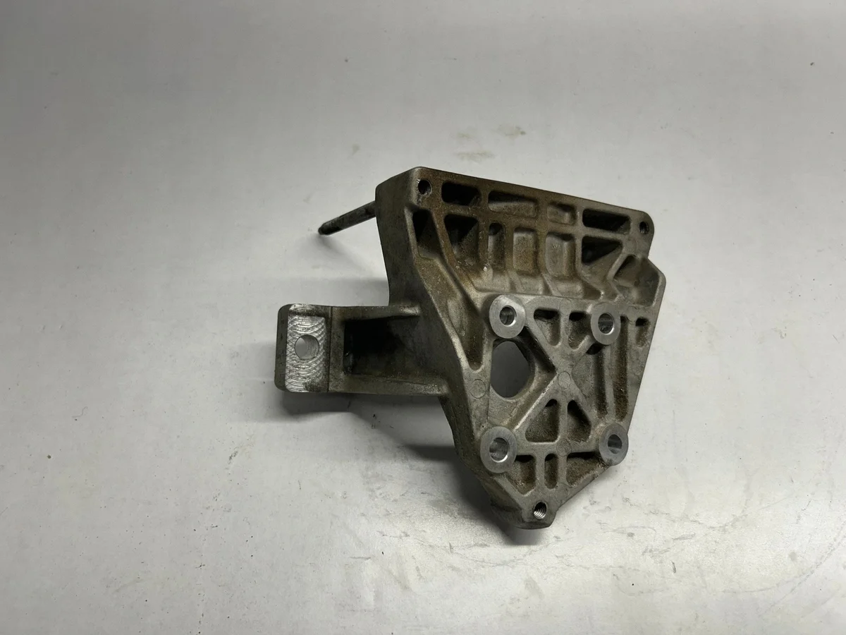 Chevrolet Camaro 6.2L 2019 Support Clim OEM 12691252 image 8