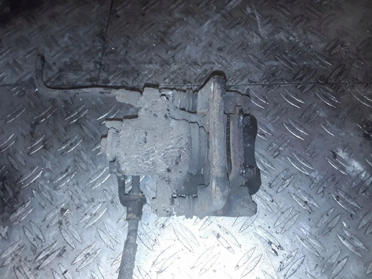 Audi A4 S4 B7 8E 8H Etrier Arrière