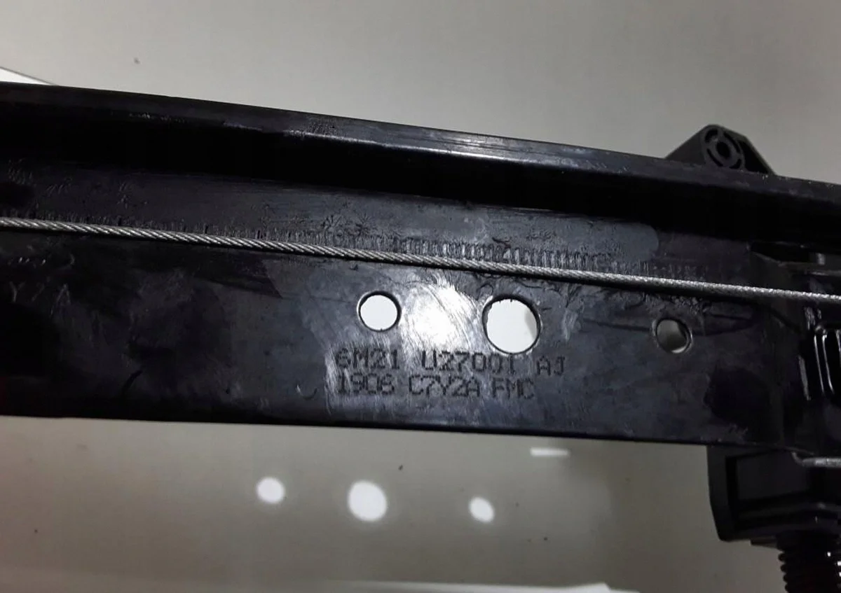 Ford S-MAX 2007 Elevalunas Manual Trasero image 6