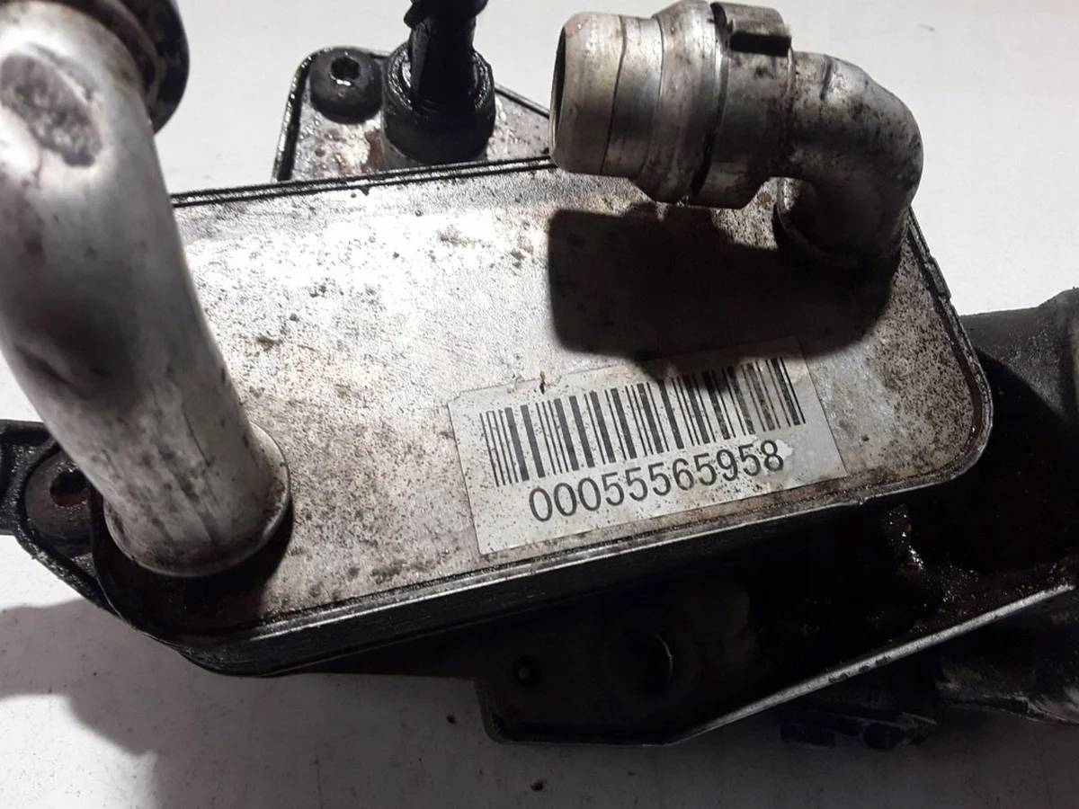 Opel Insignia A Koeler Olie Versnellingsbak 00055565958 image 4