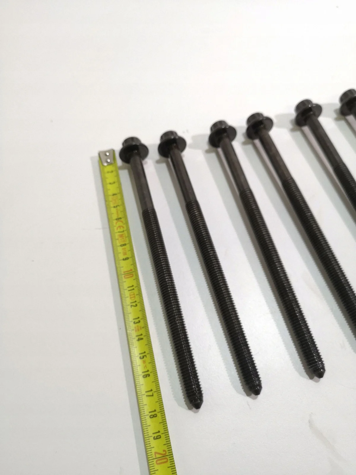 2018 Porsche Panamera Cylinder Head Bolts image 4