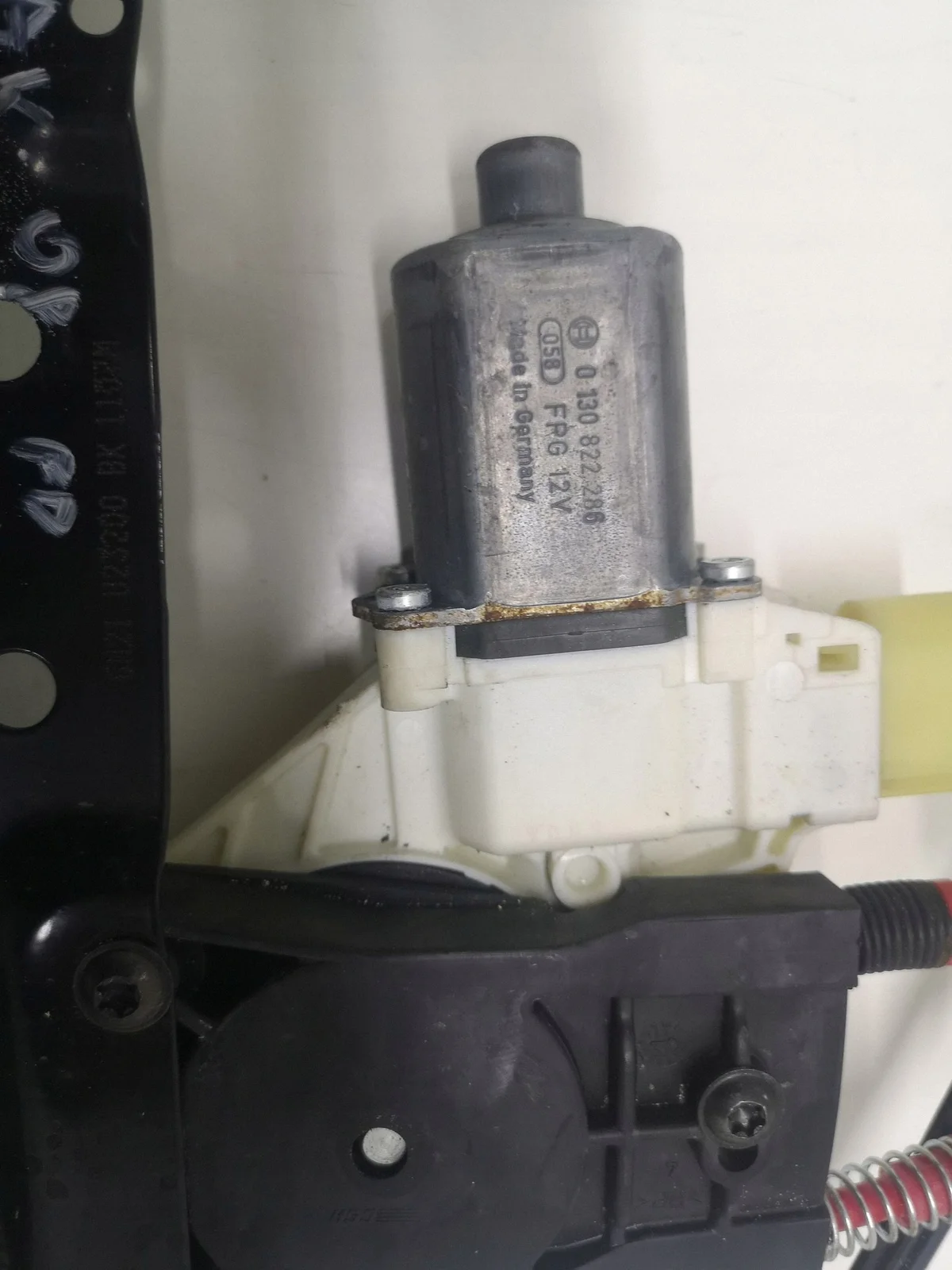 2007 Ford S-MAX Front Door Window Regulator image 4