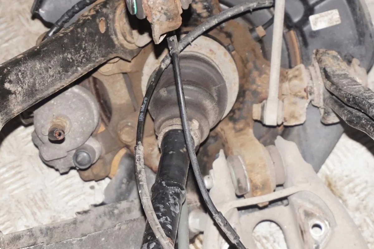 BMW E93 320i N43 Piatto Sospensione Destro image 10