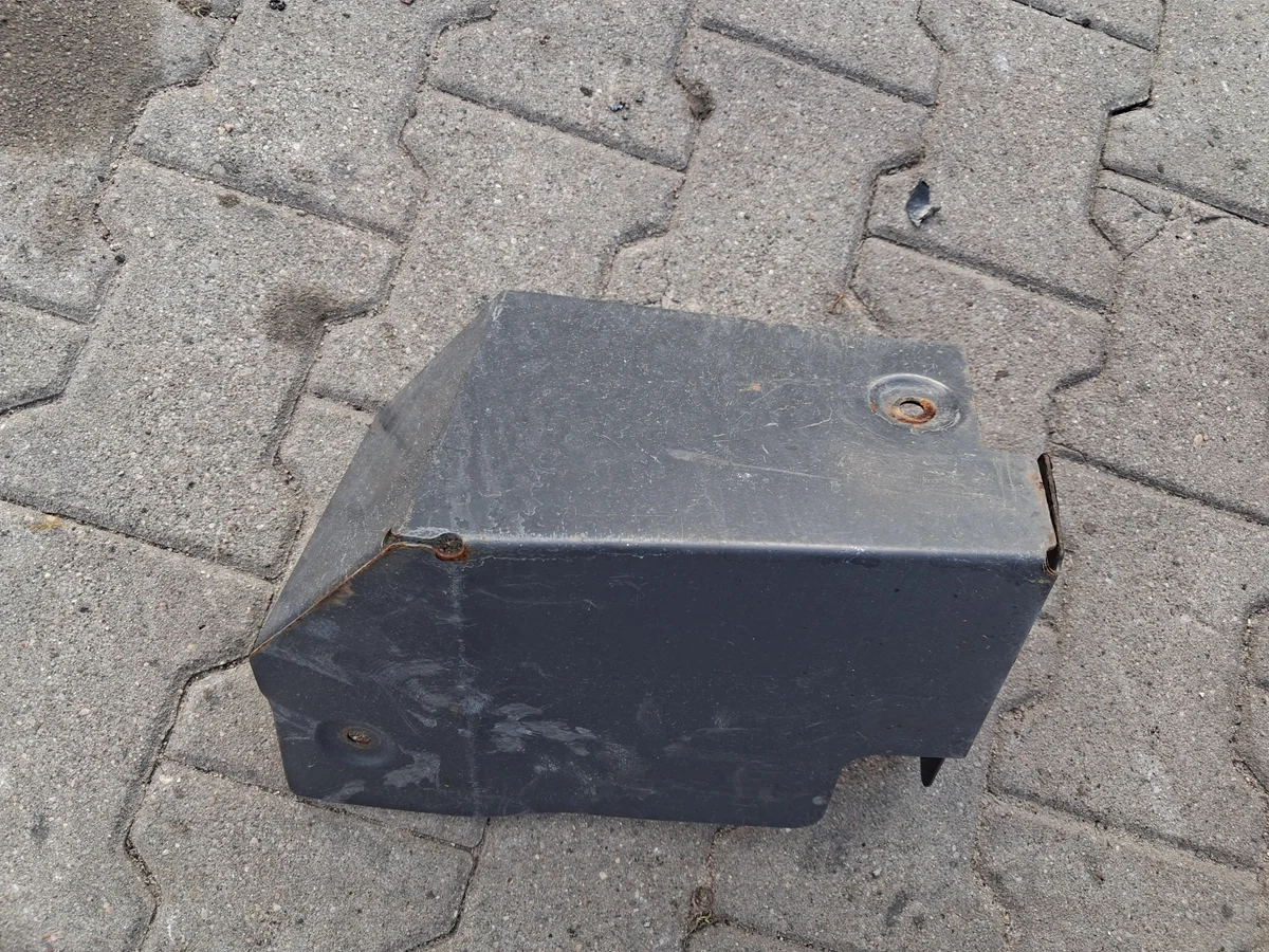 Support réservoir AdBlue Renault Volvo 21647855 image 3