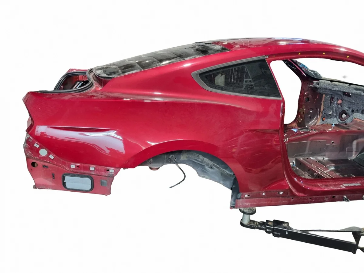 Bakre höger kvartspanel Ford Mustang VI