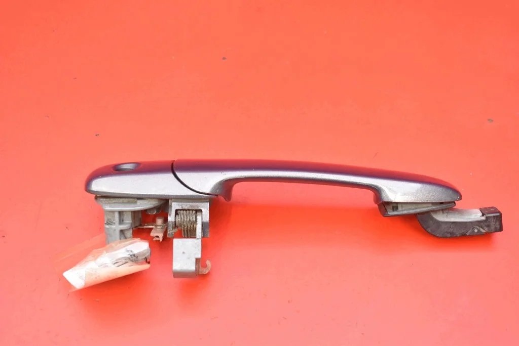 MAZDA 5 05-08 Kahva Vasen Etu, Grafiitti image 4