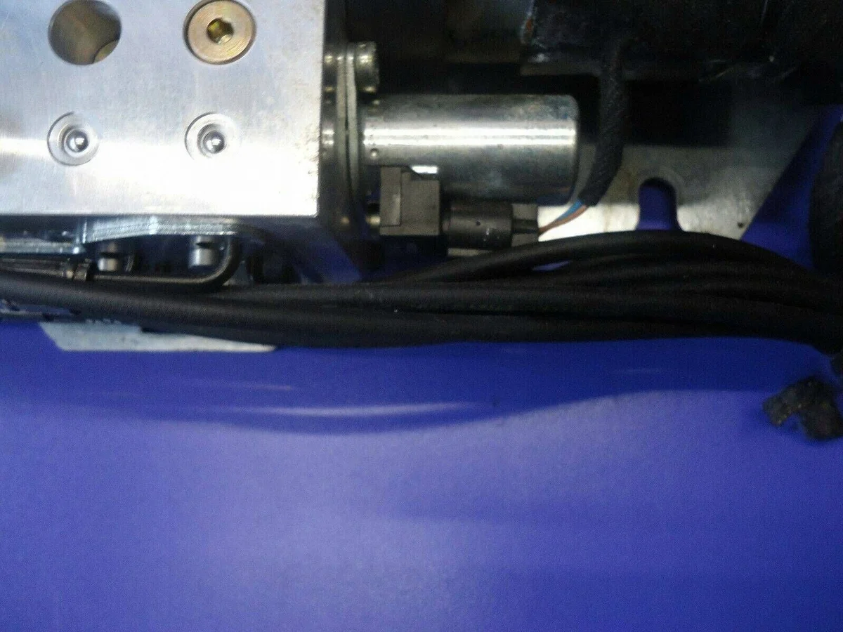 Opel Astra H Hydraulikk pumppu katto image 3