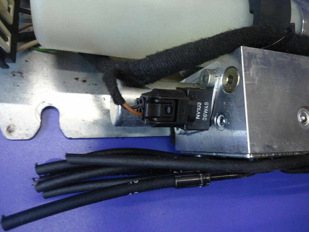 Opel Astra H Hydraulikk pumppu katto image 4
