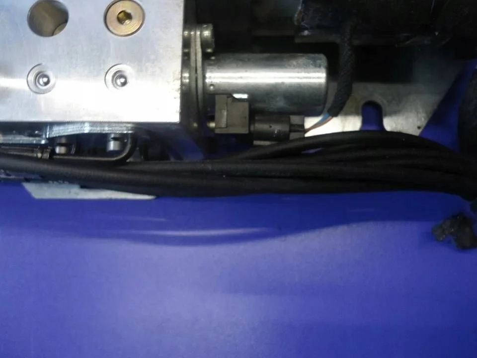 Opel Astra H Hydraulikk pumppu katto image 9