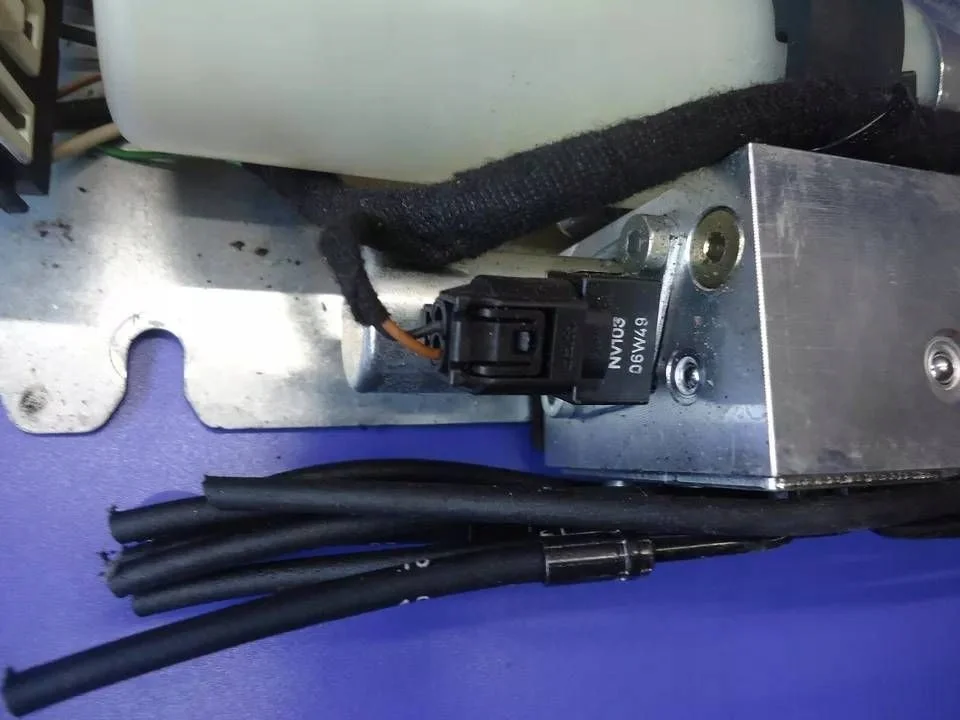 Opel Astra H Hydraulikk pumppu katto image 10