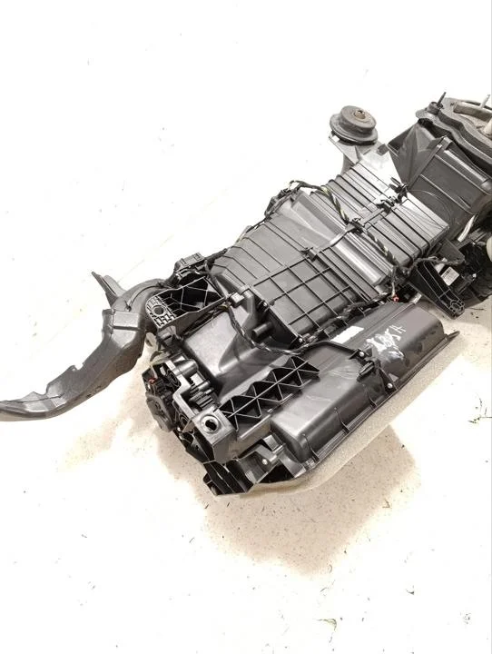 Behuizing blower Ford F-150 Lightning 2025 image 5