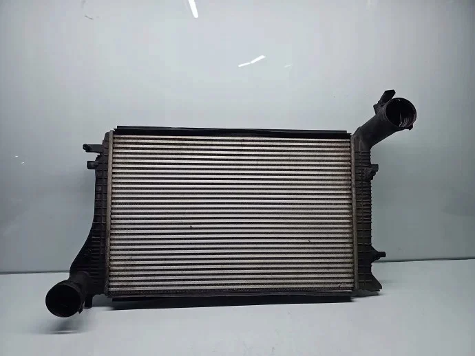 Intercooler Volkswagen Golf 5 1K0145803H