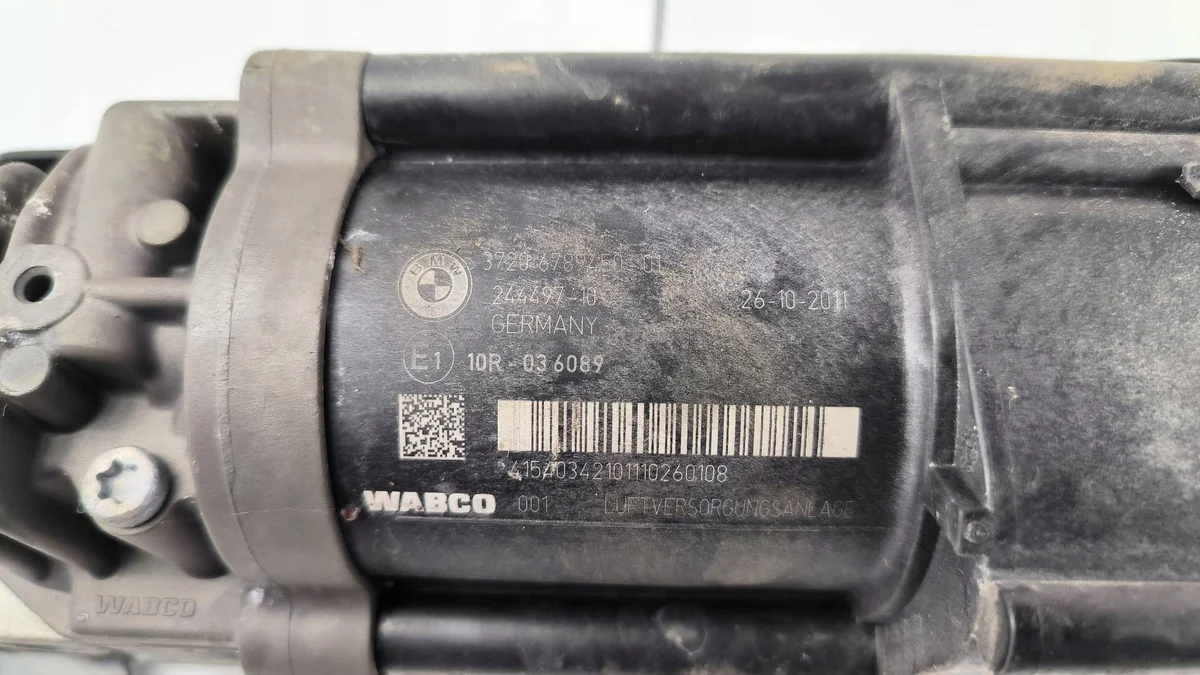 BMW 6789450 Compresseur de suspension image 4