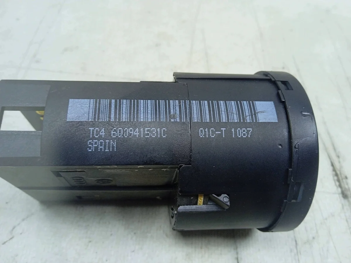 Lichtschalter VW Polo 6Q0941531C gebraucht image 4