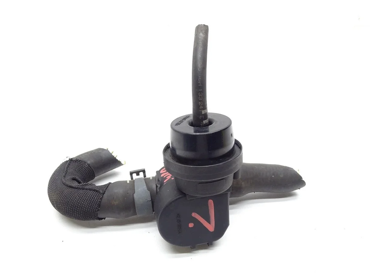 Waterklep 1J0819809 Audi A4 B8 A5 8T 2.0 TDI