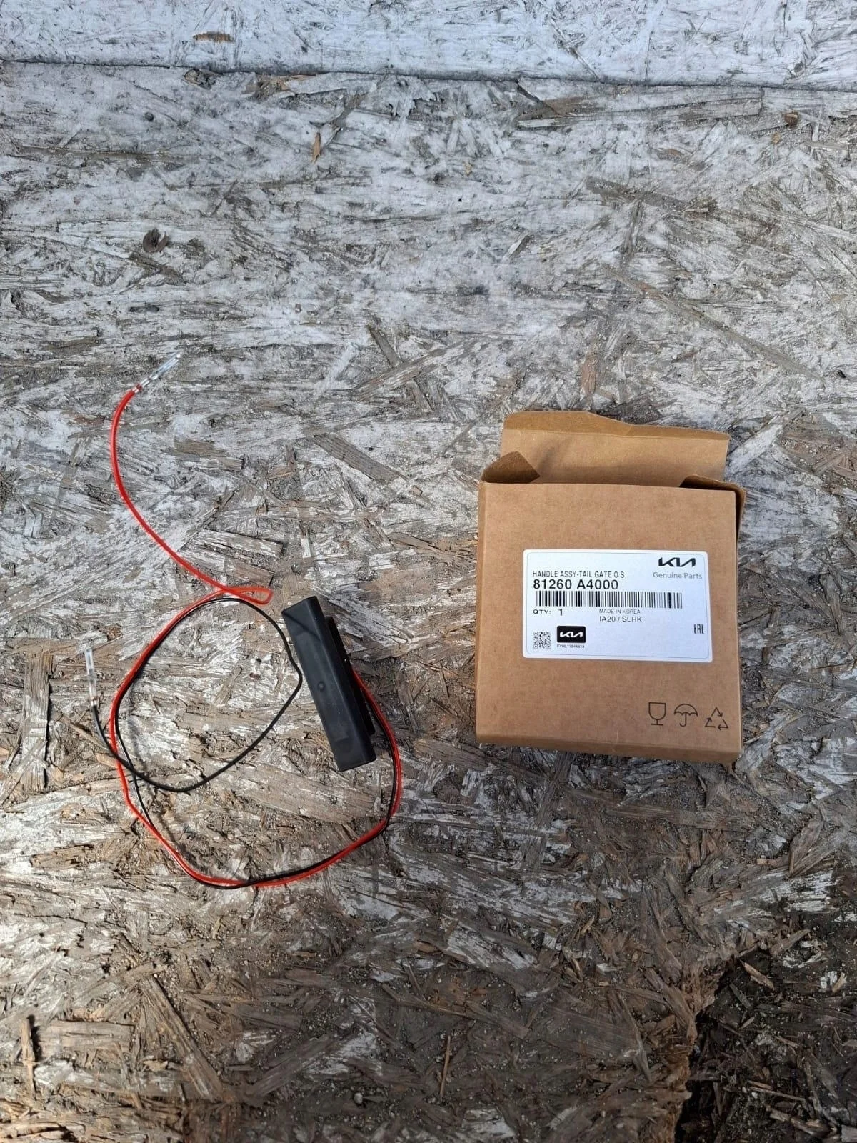 Kia Carens 2013- Trunk Button Microswitch AW03929
