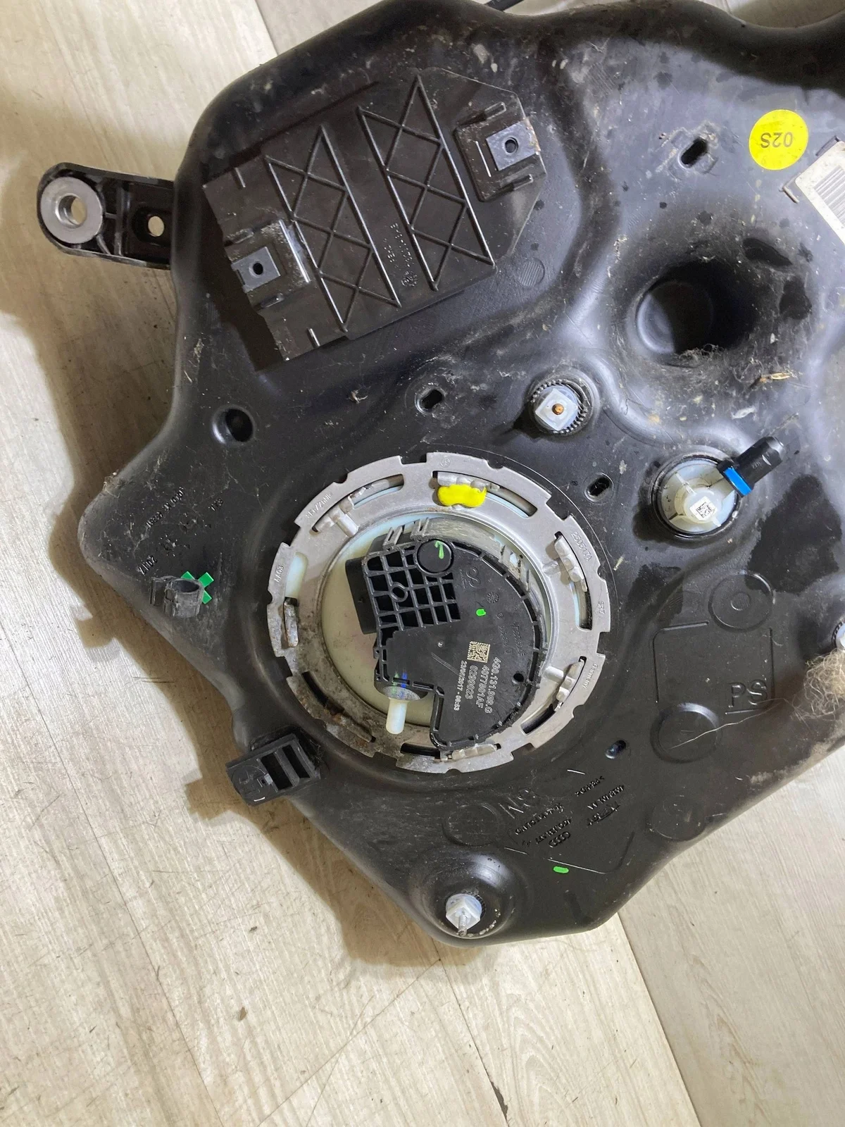 Audi A6 C7 A8 D4 AdBlue-pumppu 4G0131969G image 4