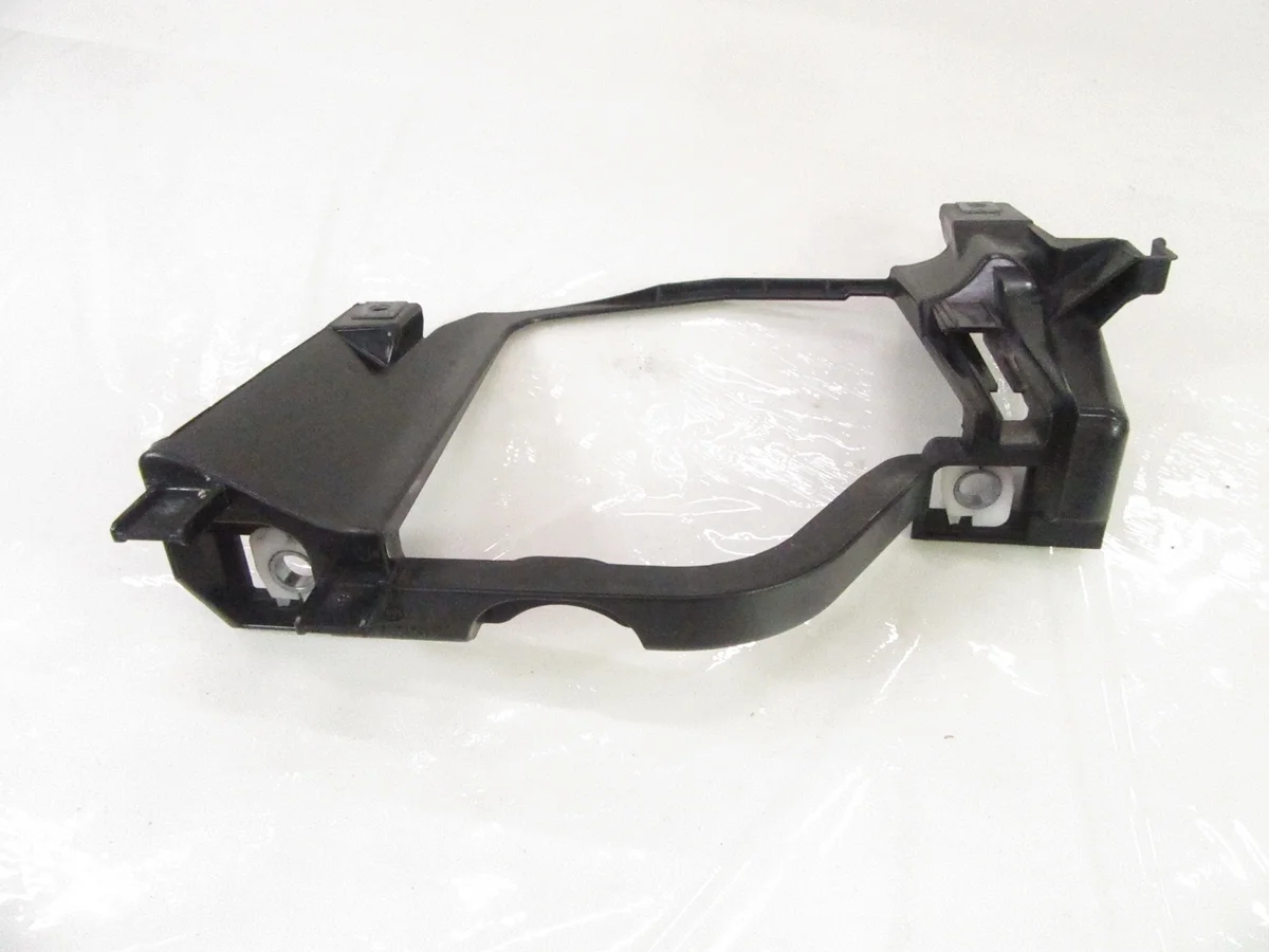 Support phare avant gauche BMW E60 E61 image 2