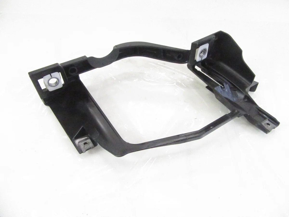 Support phare avant gauche BMW E60 E61 image 3
