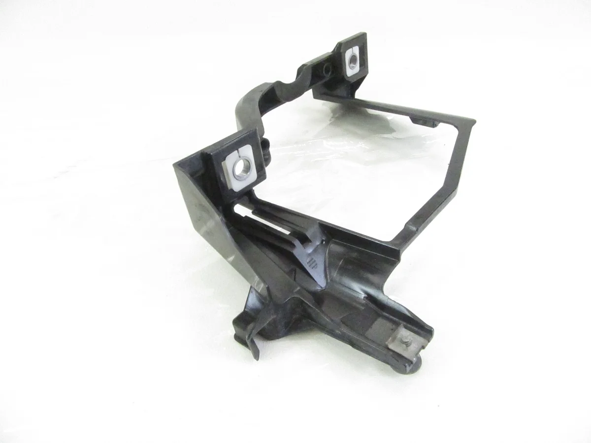 Support phare droit BMW E60 E61 occasion image 4