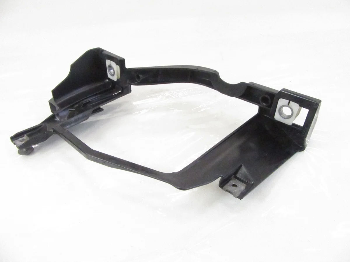 Support phare droit BMW E60 E61 occasion image 6