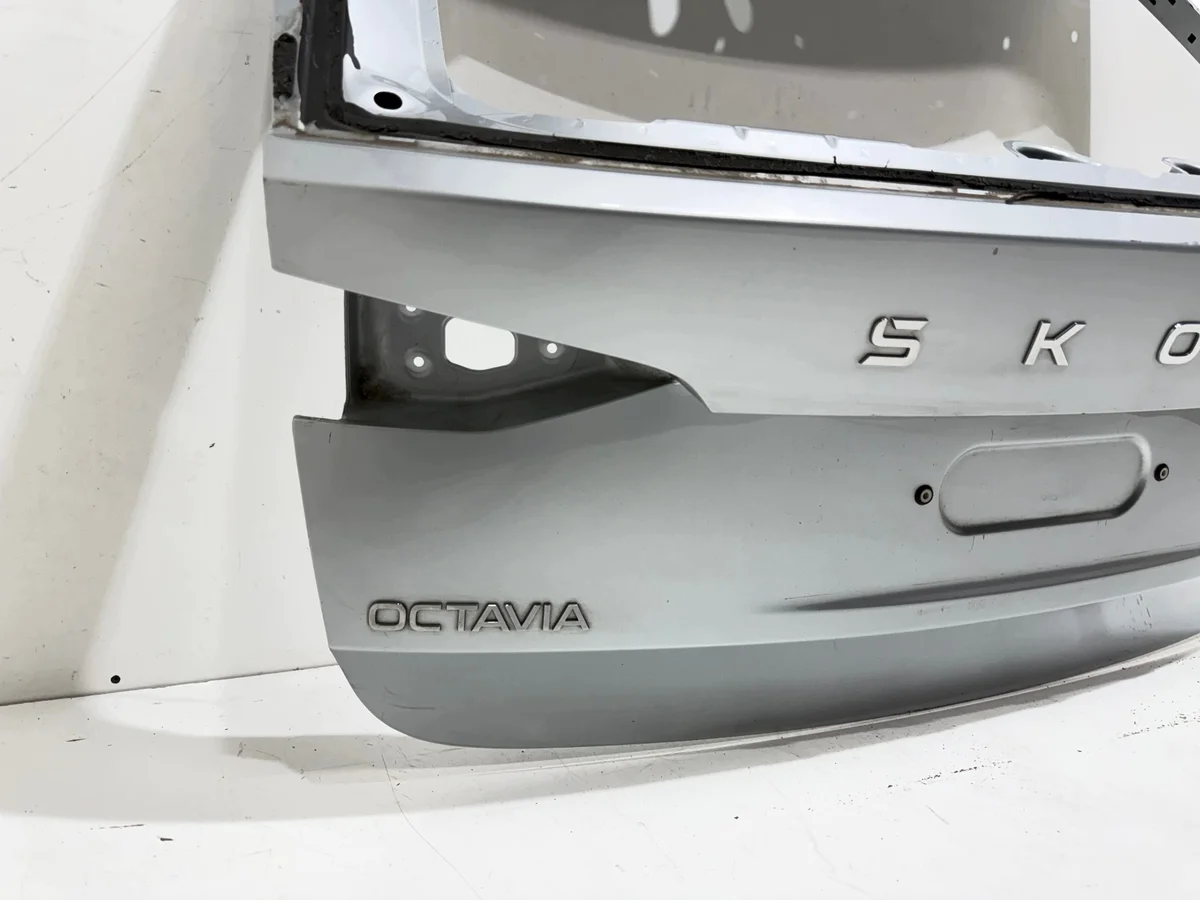 SKODA OCTAVIA 4 IV KOMBI Klappe Kofferraum image 3