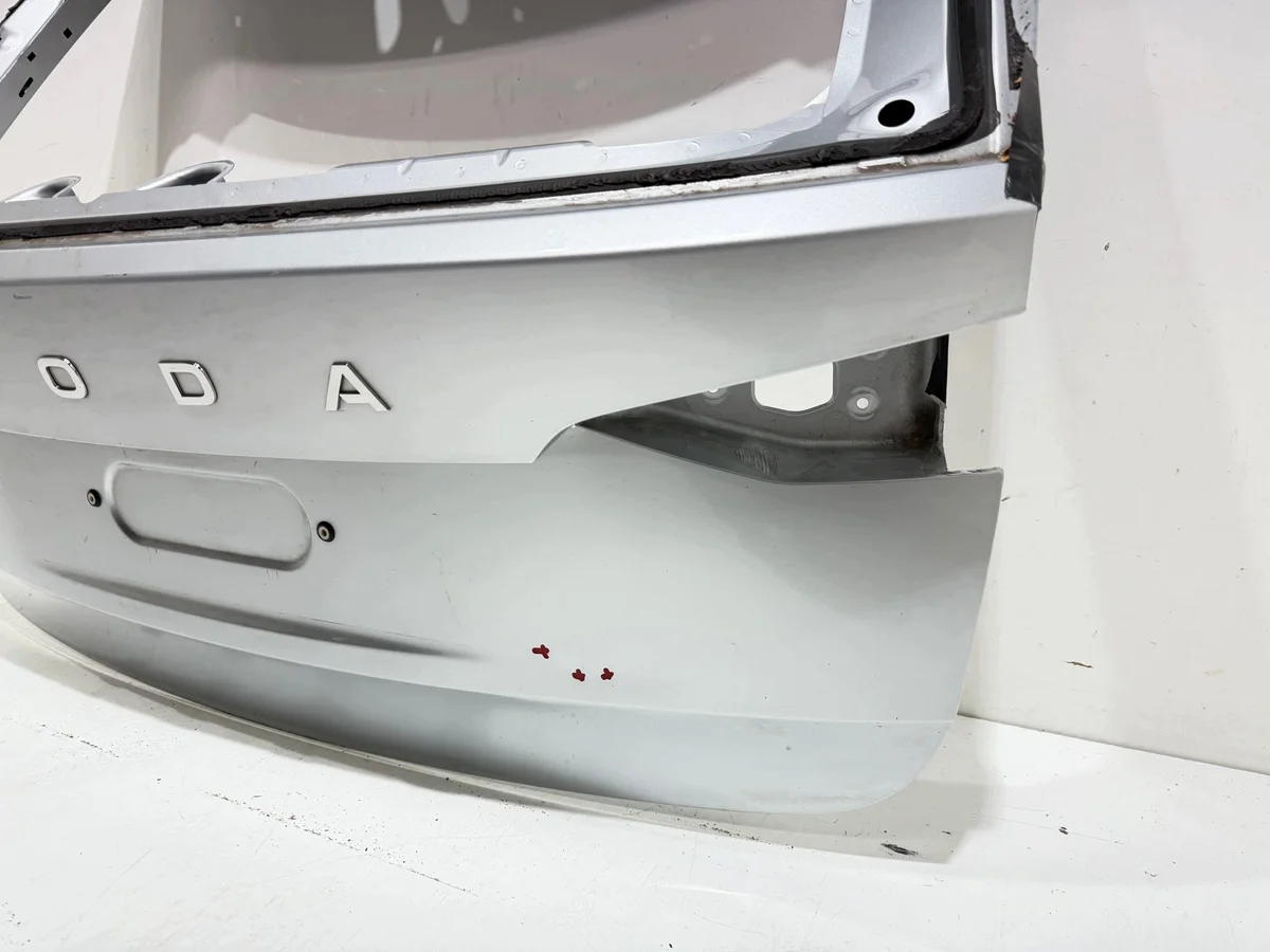 SKODA OCTAVIA 4 IV KOMBI Klappe Kofferraum image 5