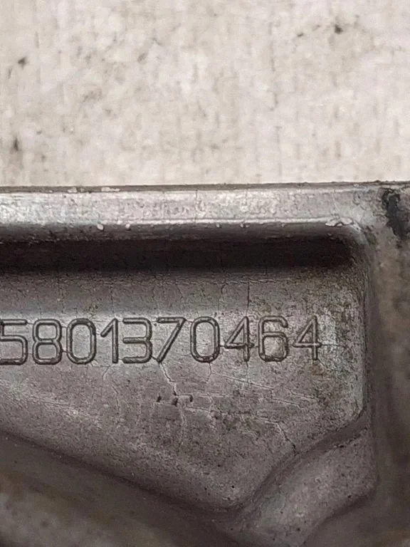 Iveco Daily AC Compressor Corner Used 5801370464 image 4