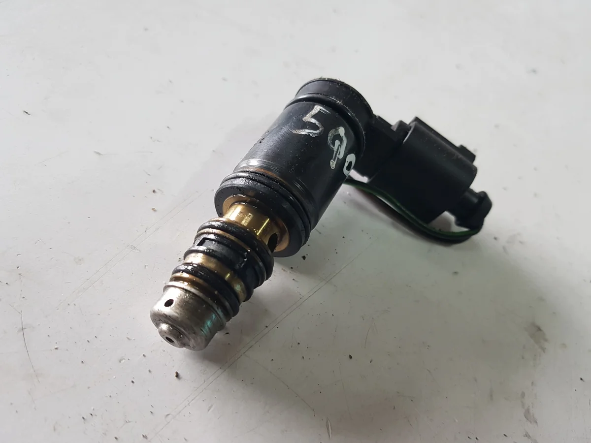 Sensor de Compressor de AC Audi A3 8V 5Q0820803 image 3