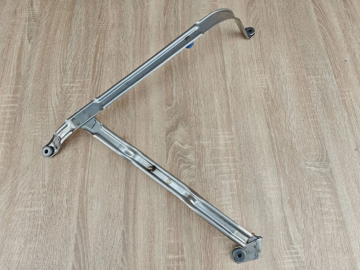 BMW G16 G30 G31 Bränsletankfäste 7383181