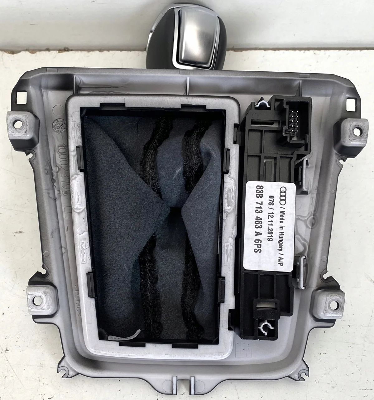 Audi Q3 83A 2018- Control Panel Frame + Gaiter image 3