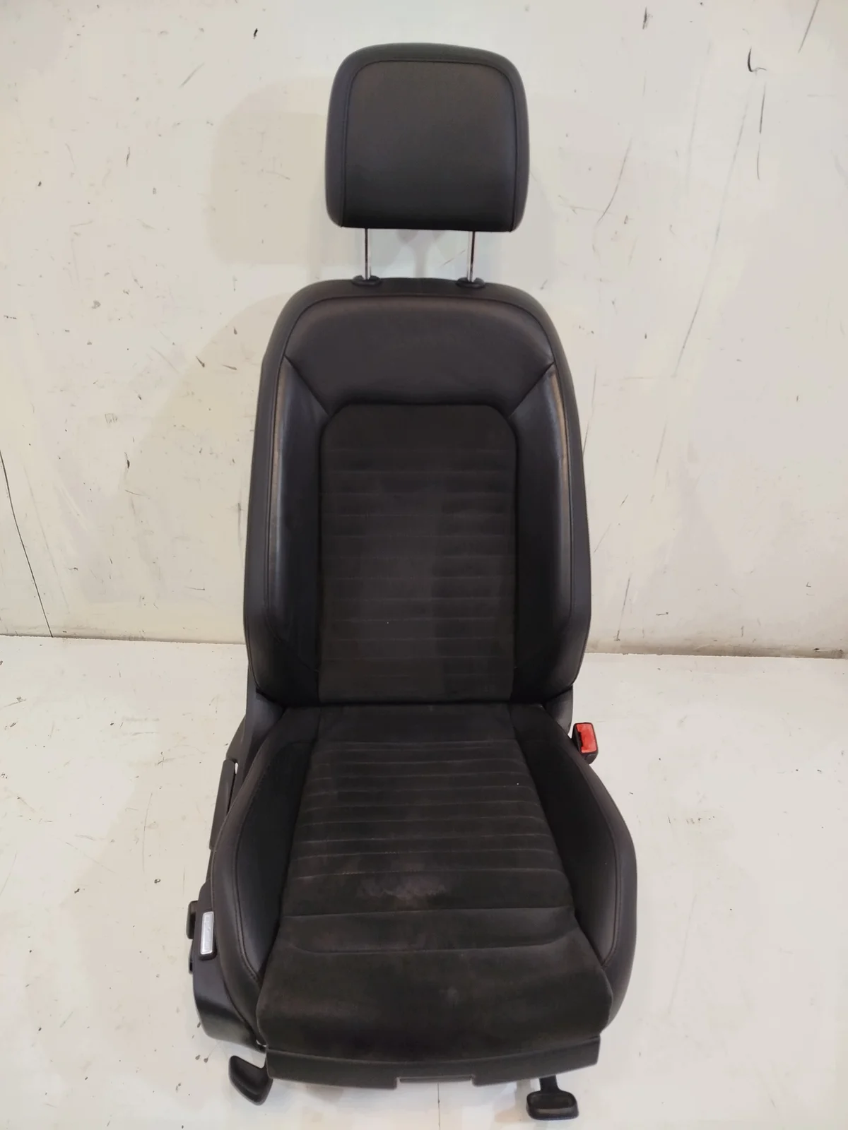 Siège Passager Droit VW Passat B8 Alcantara Cuir