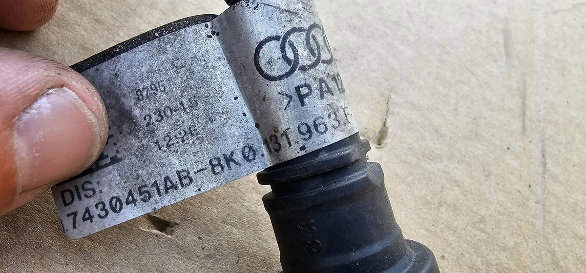 AdBlue slang Audi A4 A5 A6 SCR 8K0131963F image 4