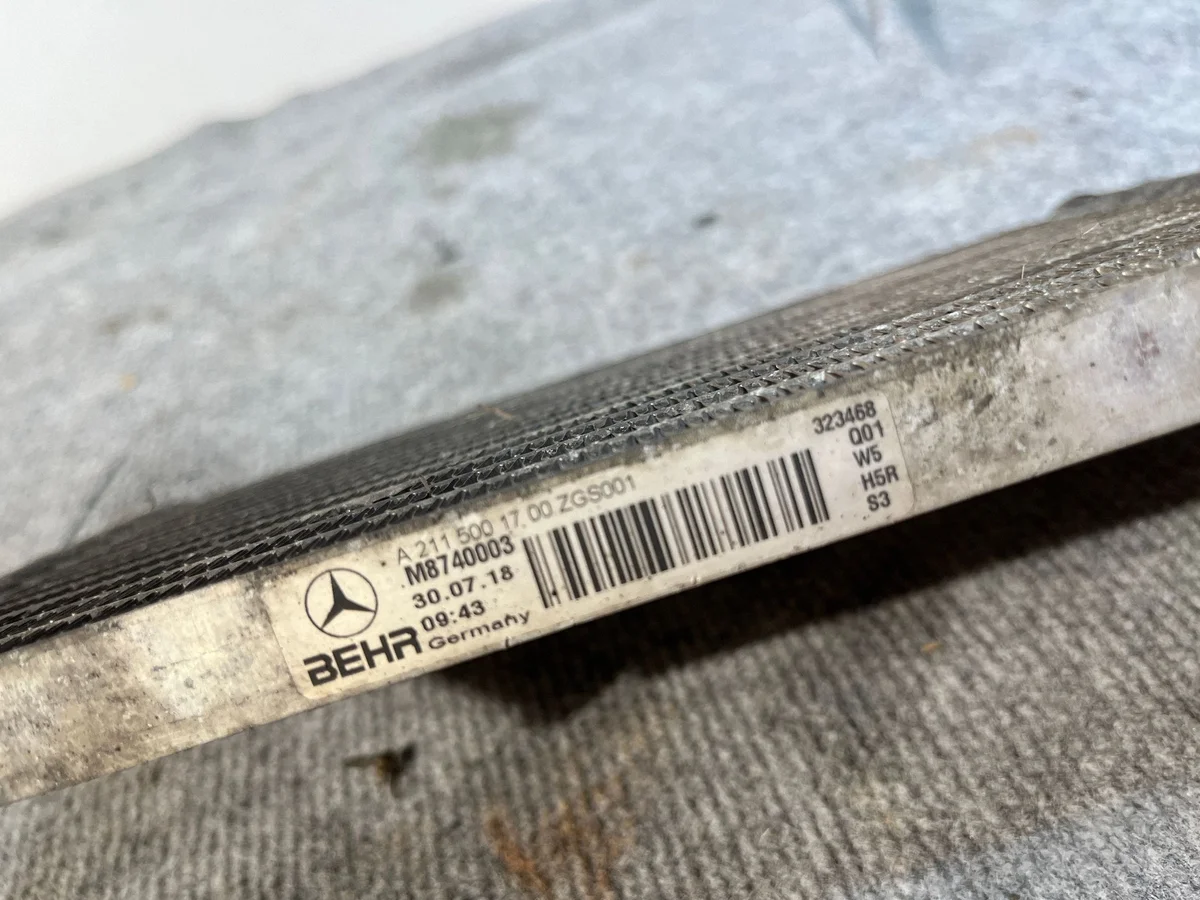 Radiateur d'huile Mercedes Sprinter W906