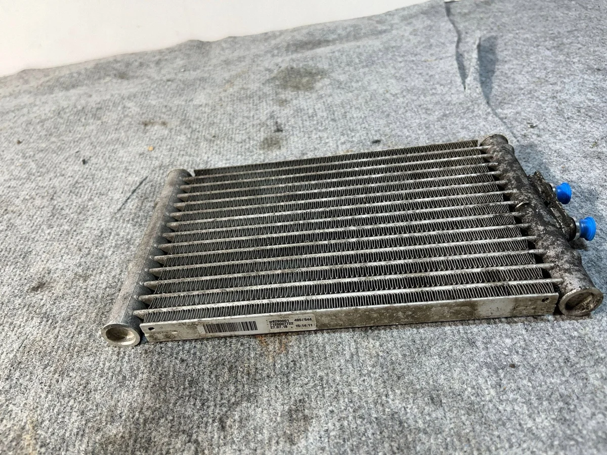 Radiateur d'huile Mercedes Sprinter W906 image 6