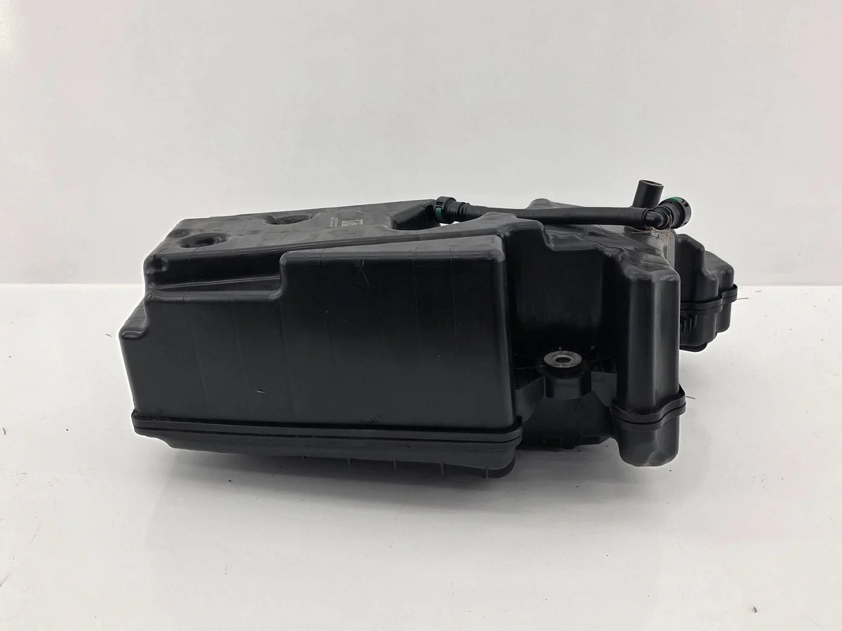 AdBlue tank Mercedes W213 A2134706001