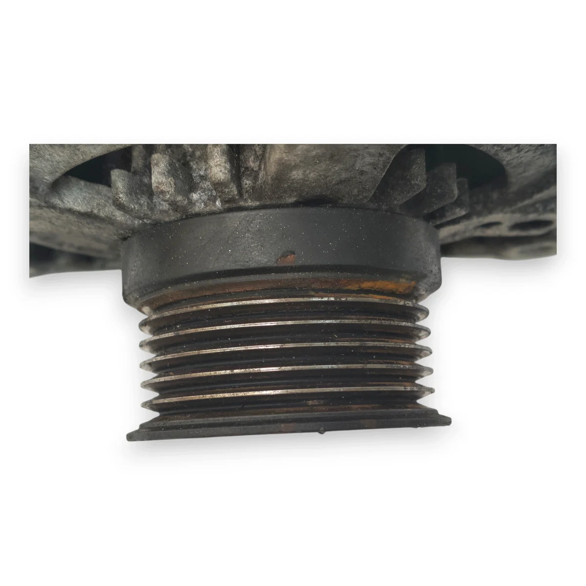 Alternador Ford Focus 2.0 TDCi 150A Usado image 3