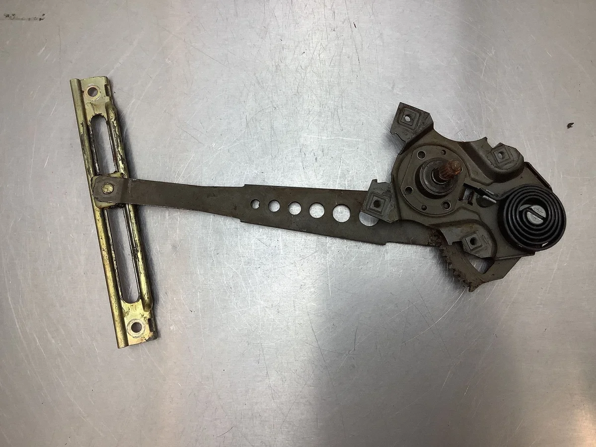 Elevalunas Manual Trasero Derecho Mercedes S123 image 3