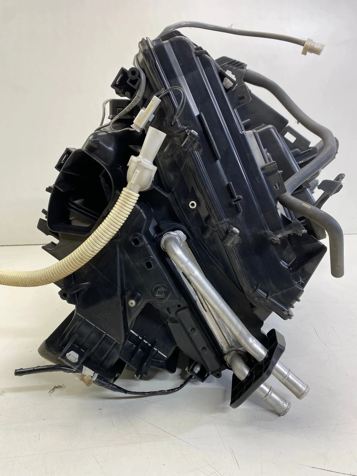 Toyota Auris 1.8 HSD Aquecedor 87050-05720 image 6
