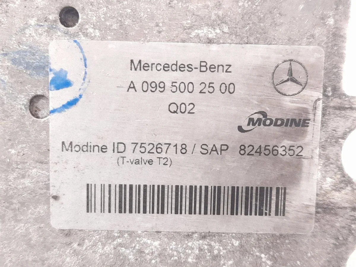 Mercedes-Benz GLC X253 oljekylare image 7